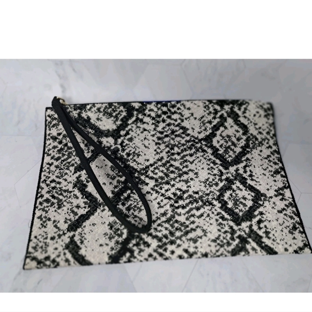 Rothy's The Wristlet - Snakeskin Pattern - Discontinued